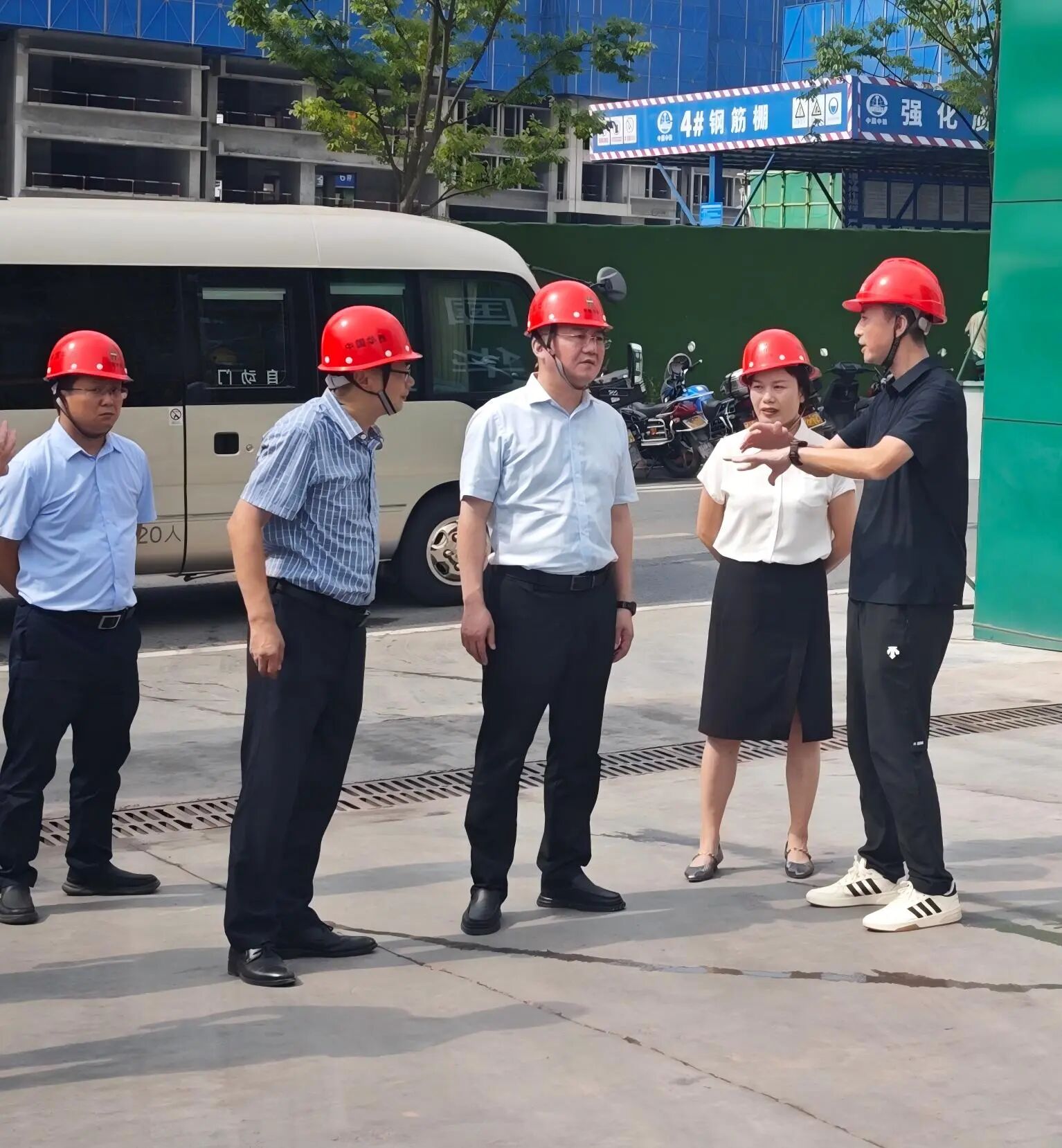 沿滩区委书记廖东带队调研自贡市东部新城坳店片区城中村改造项目推进情况
